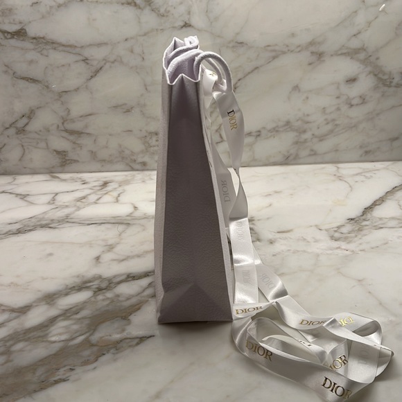 Dior Shopping Bag & Ribbon - Picture 3 of 8